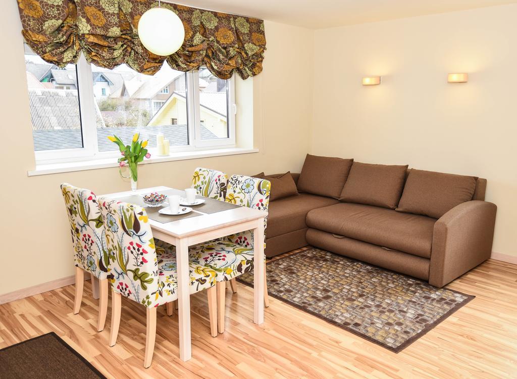 Palangos Vila Apartments พาลังกา ภายนอก รูปภาพ
