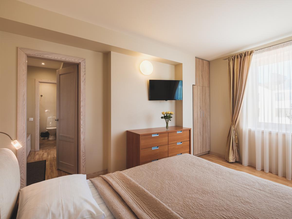 Palangos Vila Apartments พาลังกา ภายนอก รูปภาพ